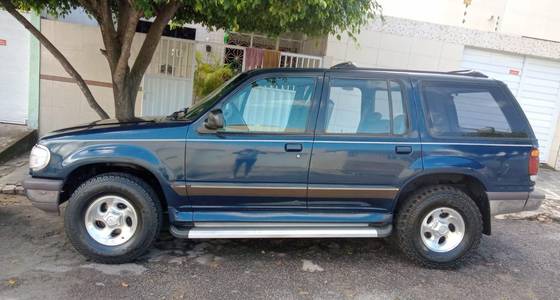 FORD EXPLORER 4.0 XLT 4X4 V6 GASOLINA 4P AUTOMÁTICO